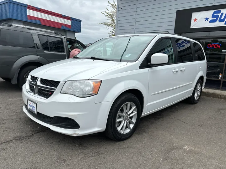 WHITE, 2016 DODGE GRAND CARAVAN PASSENGER Image 3