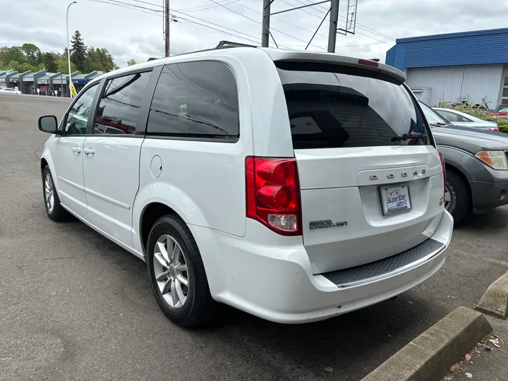 WHITE, 2016 DODGE GRAND CARAVAN PASSENGER Image 5