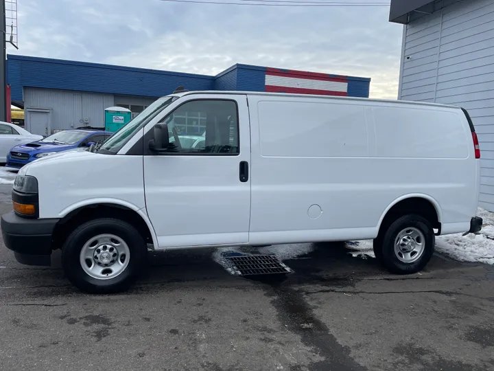 WHITE, 2021 CHEVROLET EXPRESS 2500 CARGO Image 4