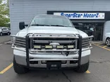 WHITE, 2005 FORD F350 Thumnail Image 2