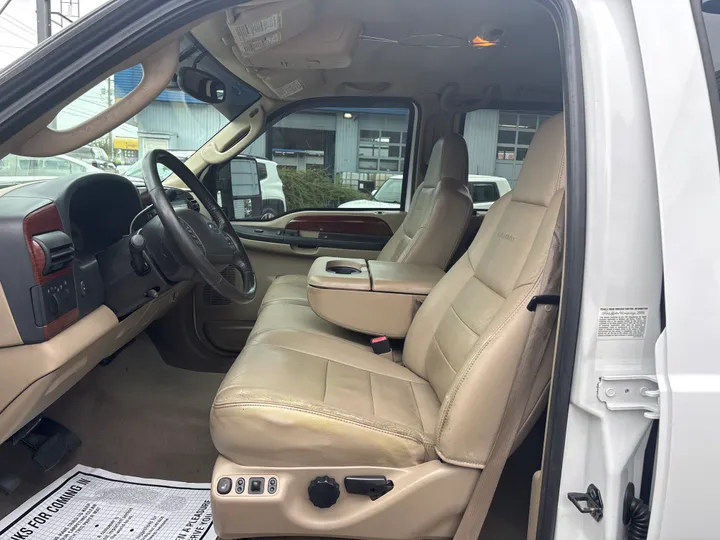 WHITE, 2005 FORD F350 Image 12