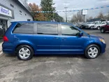 BLUE, 2010 VOLKSWAGEN ROUTAN Thumnail Image 8