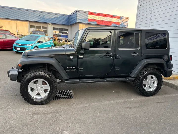 BLACK, 2012 JEEP WRANGLER Image 4