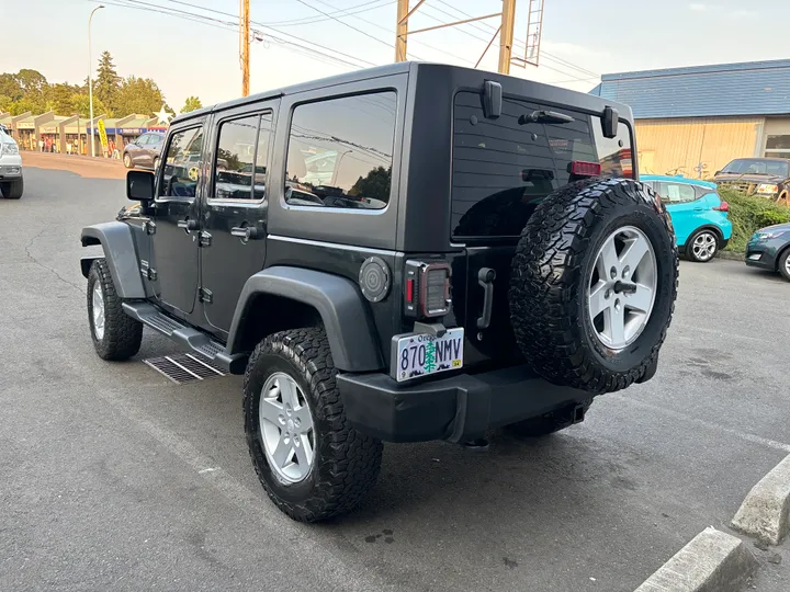 BLACK, 2012 JEEP WRANGLER Image 5