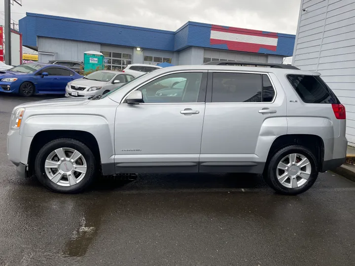 SILVER, 2013 GMC TERRAIN Image 4