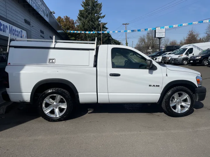 WHITE, 2008 DODGE RAM 1500 REGULAR CAB Image 8