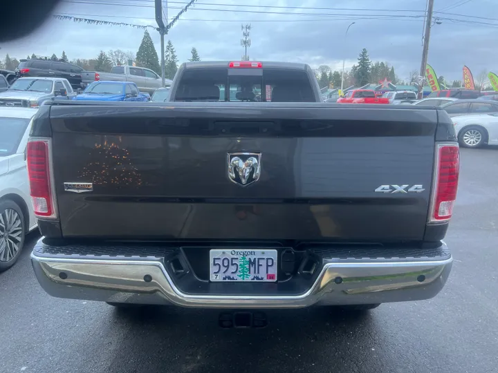 GRAY, 2014 RAM 3500 CREW CAB Image 6