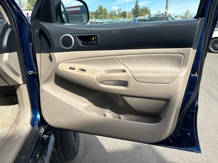 BLUE, 2007 TOYOTA TACOMA DOUBLE CAB Image 17