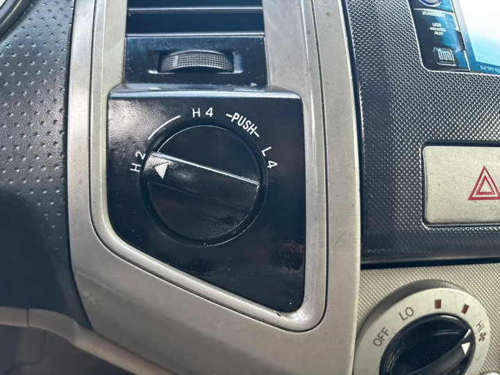 BLUE, 2007 TOYOTA TACOMA DOUBLE CAB Image 24