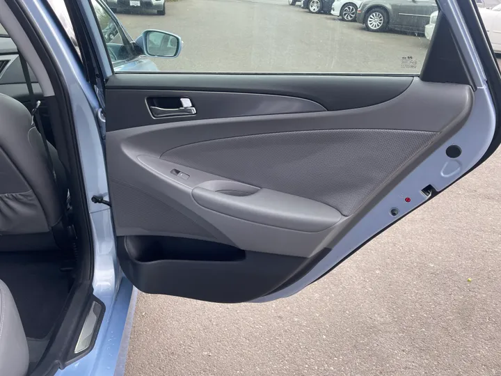 BLUE, 2015 HYUNDAI SONATA Image 17