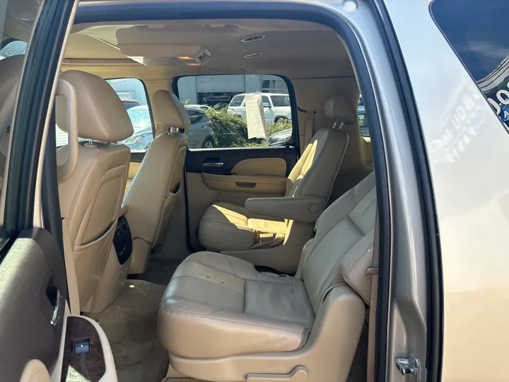 BEIGE, 2007 GMC YUKON XL 1500 Image 14