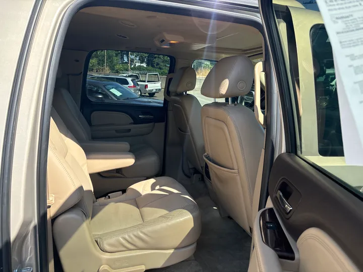 BEIGE, 2007 GMC YUKON XL 1500 Image 18