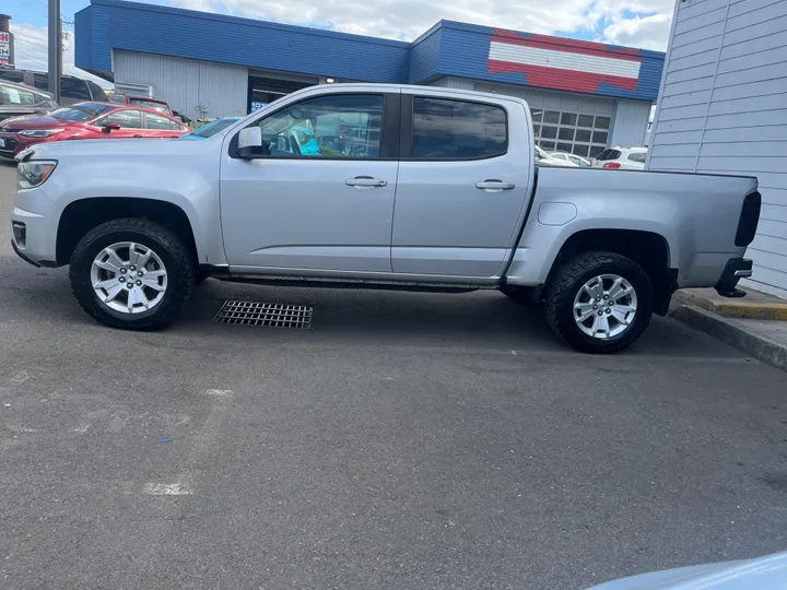 SILVER, 2017 CHEVROLET COLORADO CREW CAB Image 4