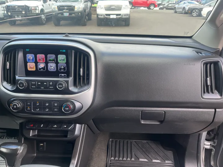 SILVER, 2017 CHEVROLET COLORADO CREW CAB Image 14