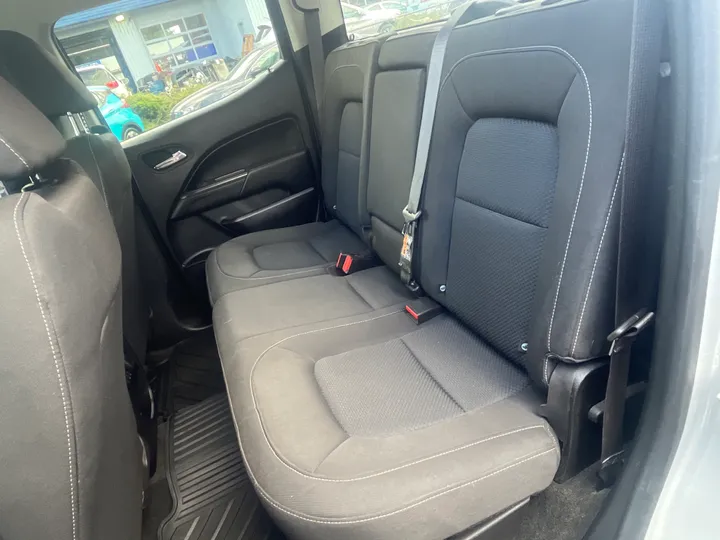 SILVER, 2017 CHEVROLET COLORADO CREW CAB Image 17