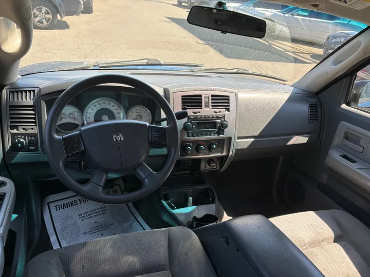 BLUE, 2006 DODGE DAKOTA QUAD CAB Image 7