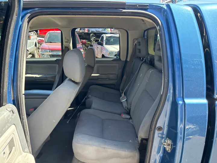 BLUE, 2006 DODGE DAKOTA QUAD CAB Image 8