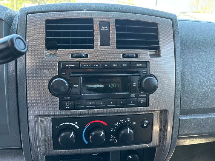 BLUE, 2006 DODGE DAKOTA QUAD CAB Image 15