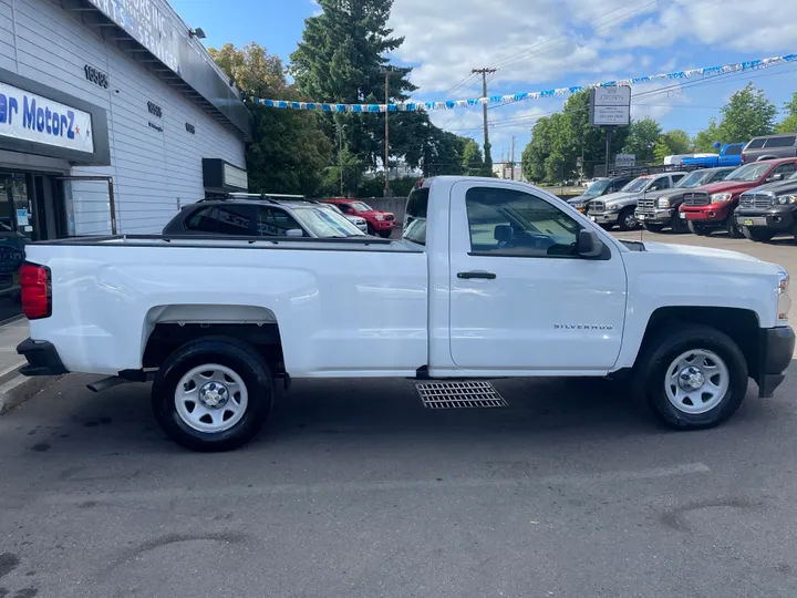 WHITE, 2017 CHEVROLET SILVERADO 1500 REGULAR CAB Image 8