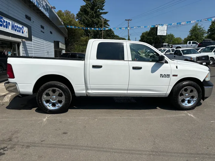 WHITE, 2014 RAM 1500 CREW CAB Image 8