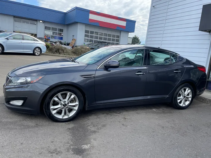 GRAY, 2011 KIA OPTIMA Image 4