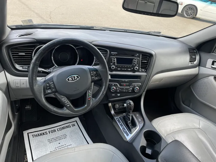 GRAY, 2011 KIA OPTIMA Image 17