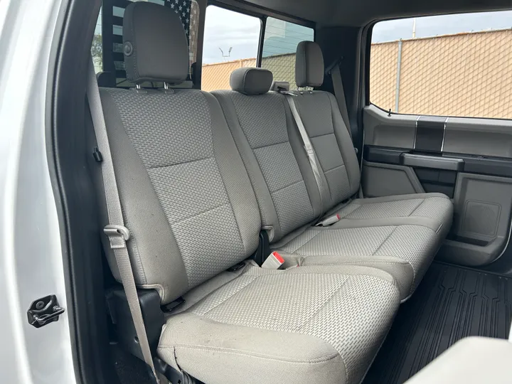 WHITE, 2019 FORD F150 SUPERCREW CAB Image 31