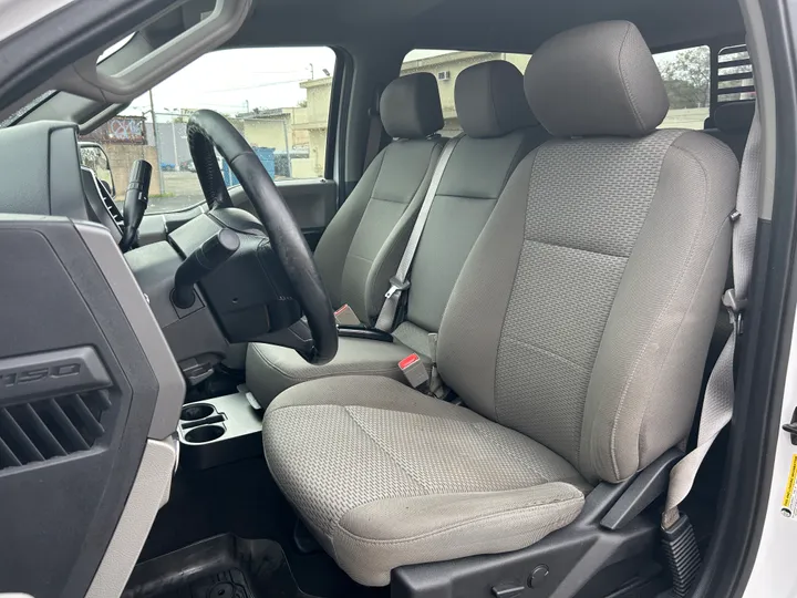 WHITE, 2019 FORD F150 SUPERCREW CAB Image 19