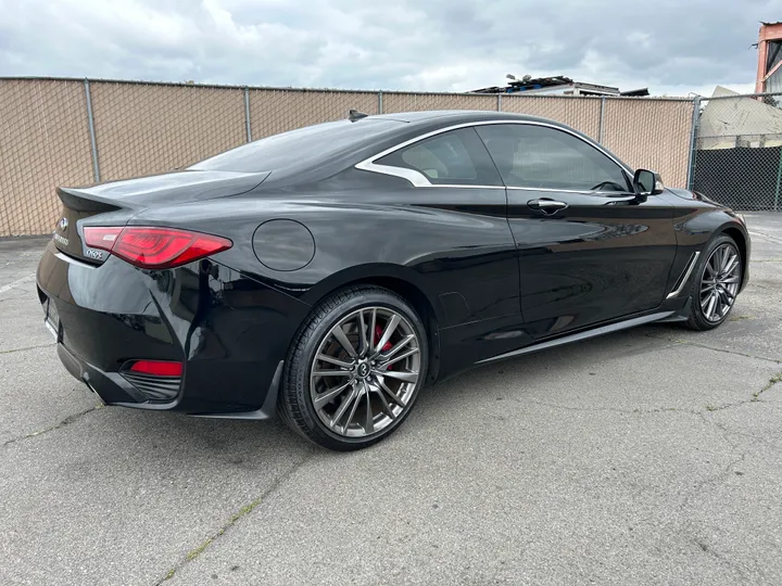 BLACK, 2017 INFINITI Q60 Image 4