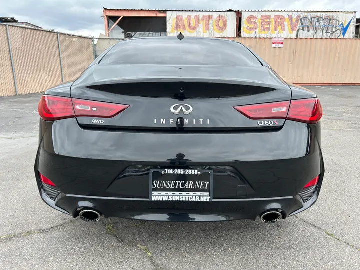 BLACK, 2017 INFINITI Q60 Image 6