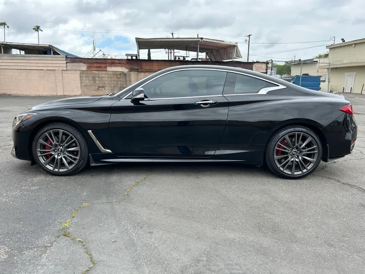 BLACK, 2017 INFINITI Q60 Image 9