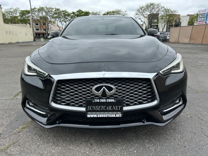 BLACK, 2017 INFINITI Q60 Image 12