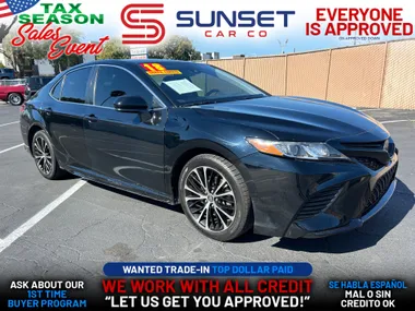 BLACK, 2018 TOYOTA CAMRY Image 18