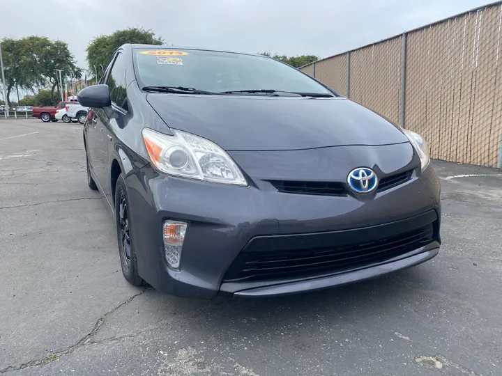 GRAY, 2013 TOYOTA PRIUS Image 2