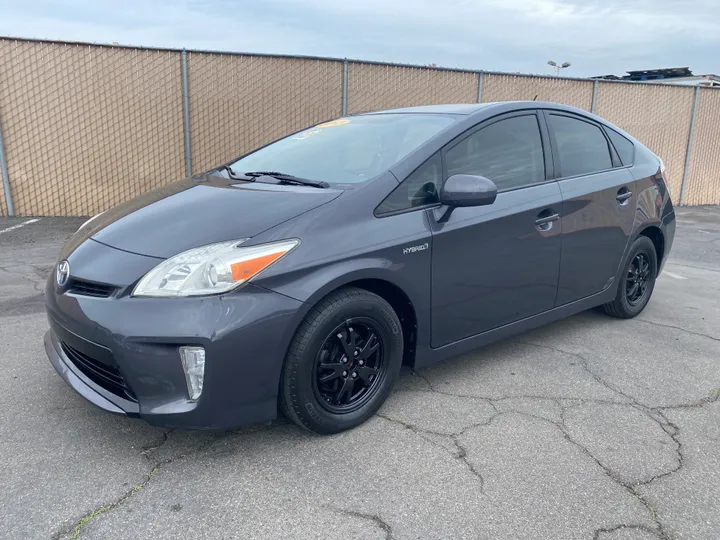 GRAY, 2013 TOYOTA PRIUS Image 9