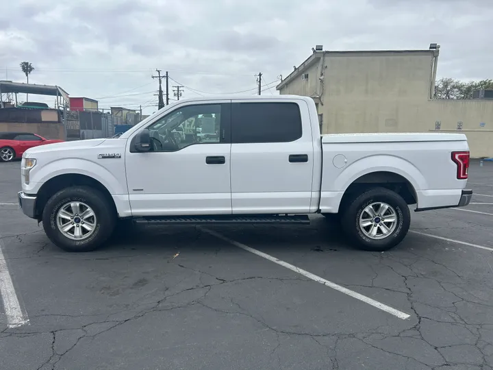 WHITE, 2015 FORD F150 SUPERCREW CAB Image 9