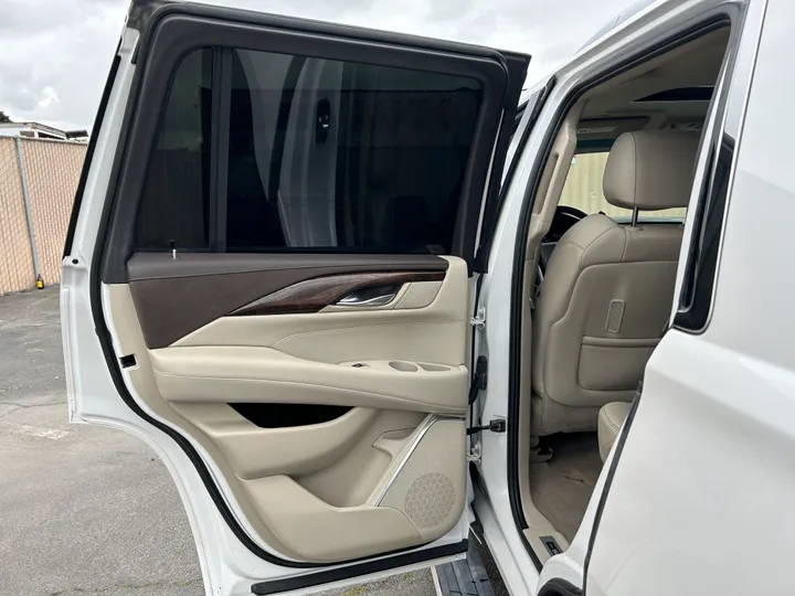 N / A, 2016 CADILLAC ESCALADE Image 26