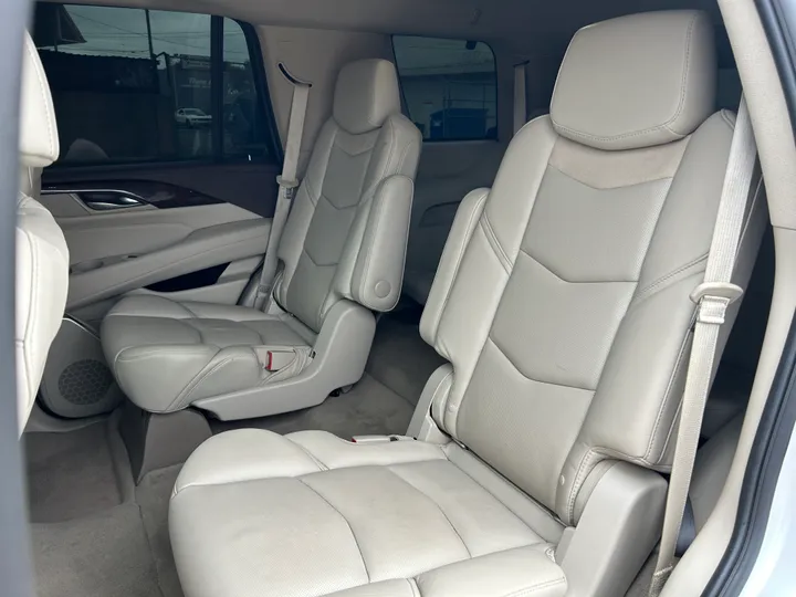 N / A, 2016 CADILLAC ESCALADE Image 28