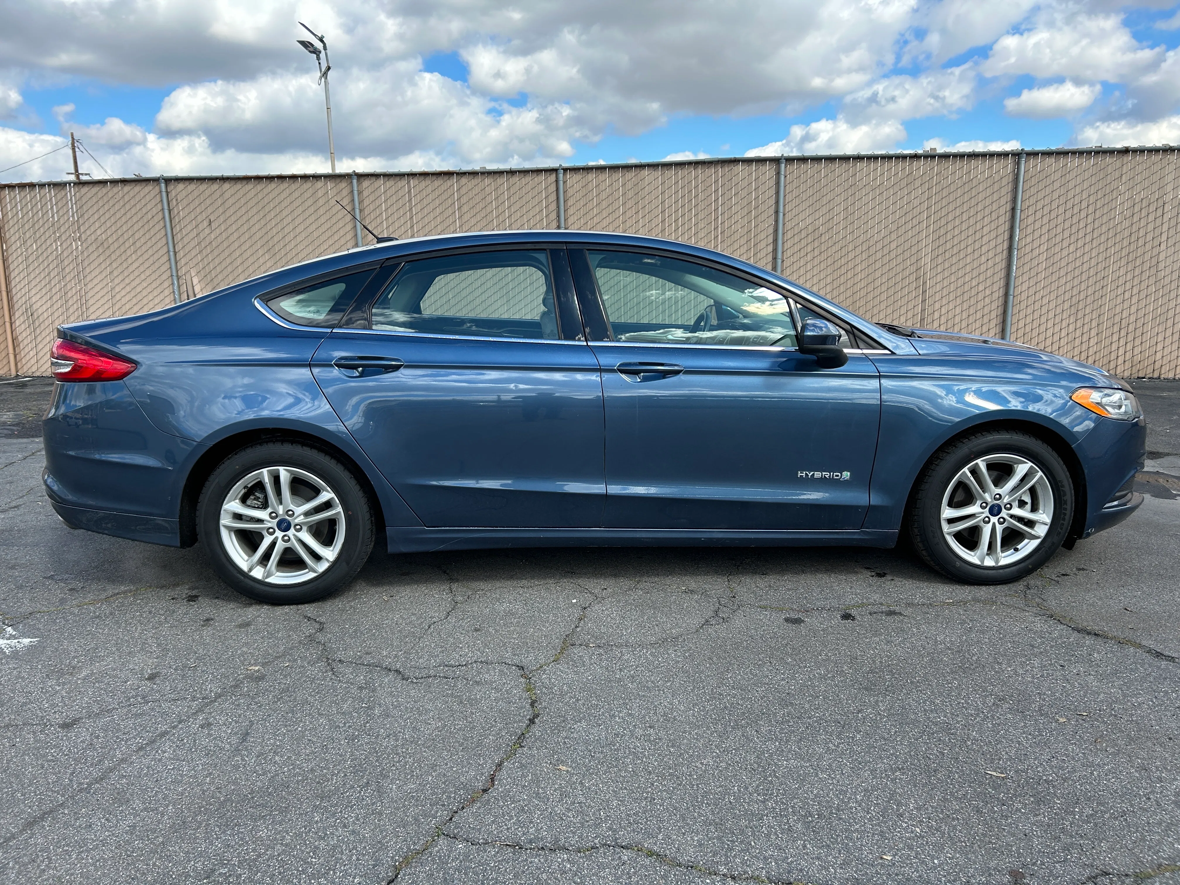 BLUE, 2018 FORD FUSION Image 3