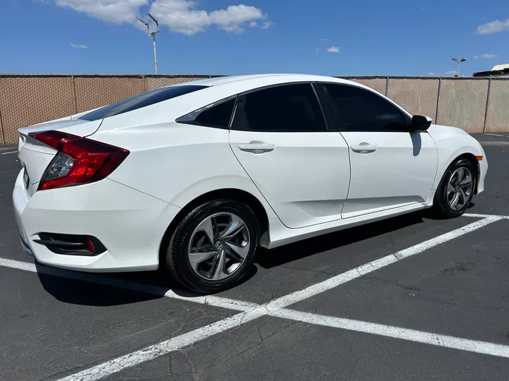 WHITE, 2020 HONDA CIVIC Image 4