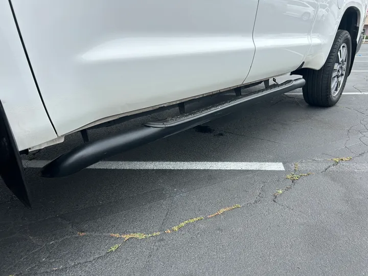 WHITE, 2017 TOYOTA TUNDRA DOUBLE CAB Image 39