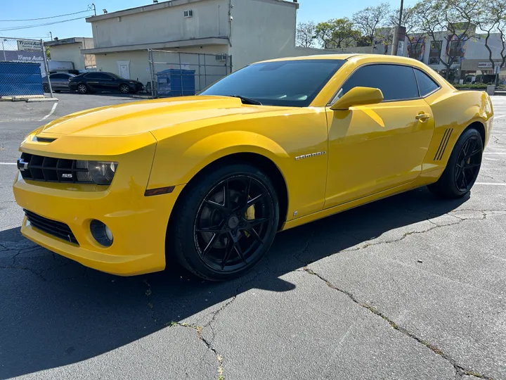 YELLOW, 2010 CHEVROLET CAMARO Image 10