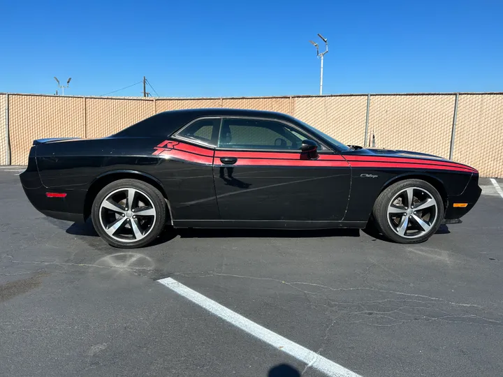 BLACK, 2014 DODGE CHALLENGER Image 3