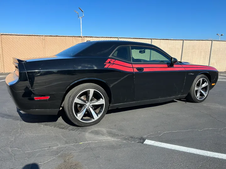 BLACK, 2014 DODGE CHALLENGER Image 4