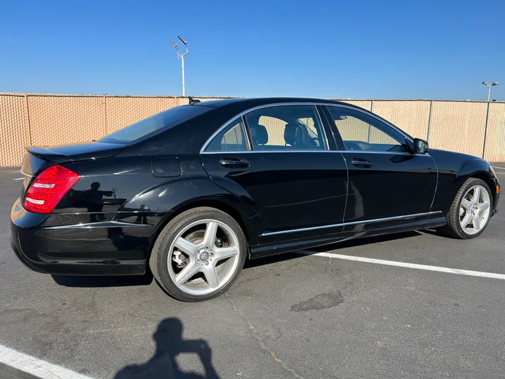 BLACK, 2013 MERCEDES-BENZ S-CLASS Image 4