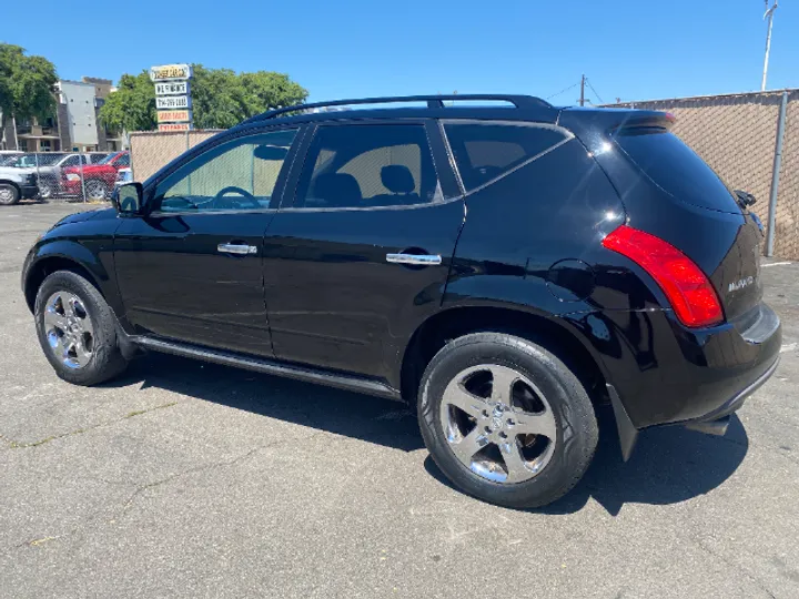 BLACK, 2003 NISSAN MURANO Image 8