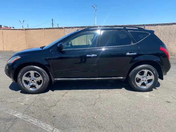 BLACK, 2003 NISSAN MURANO Image 9