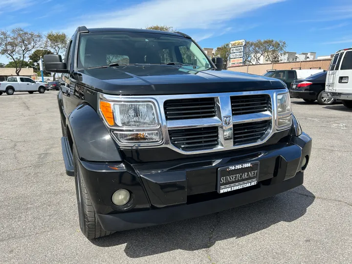 BLACK, 2007 DODGE NITRO Image 2