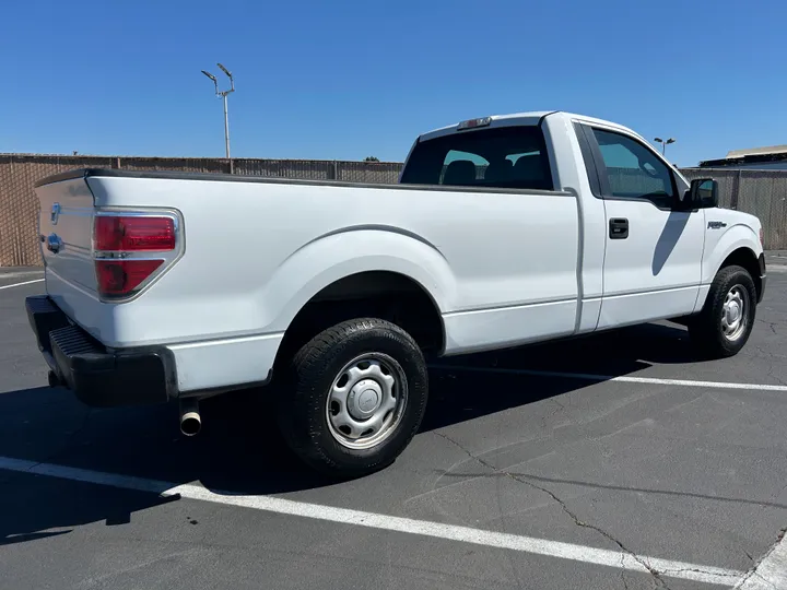 WHITE, 2013 FORD F150 REGULAR CAB Image 4