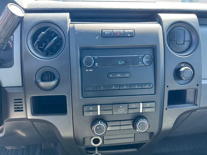 WHITE, 2013 FORD F150 REGULAR CAB Image 23